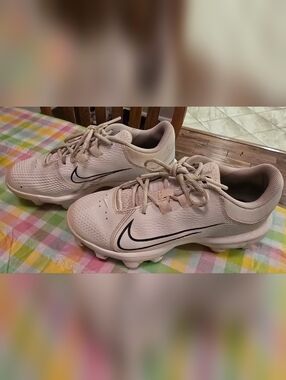 Nike Hyperdiamond 4 Pro Women's Softball Cleats, Size 8